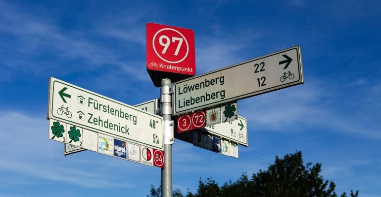 German Dialects – A Comprehensive Guide - German road signs