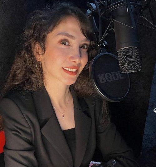 Turkish Voice Actor Nur D.